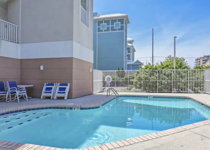 Ocean & Bay Views W Pool Steps To Holiday home