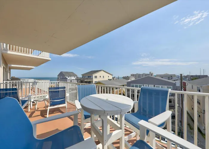 Holiday home Ocean & Bay Views W Pool Steps To
