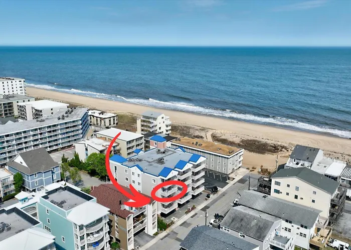 Ocean & Bay Views W Pool Steps To Holiday home